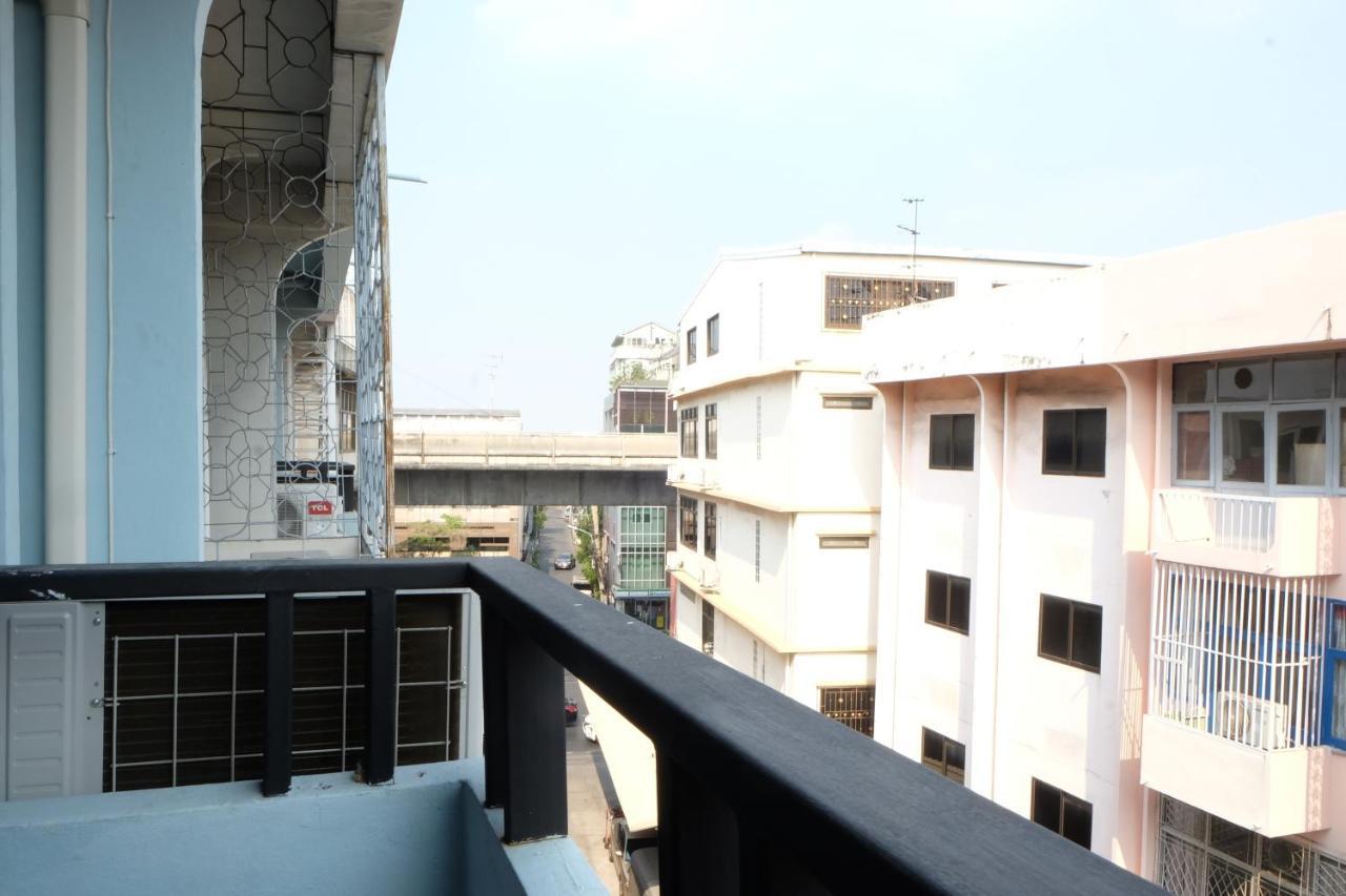 Sleep With Me Bangkok - Bts Phra Khanong Luaran gambar